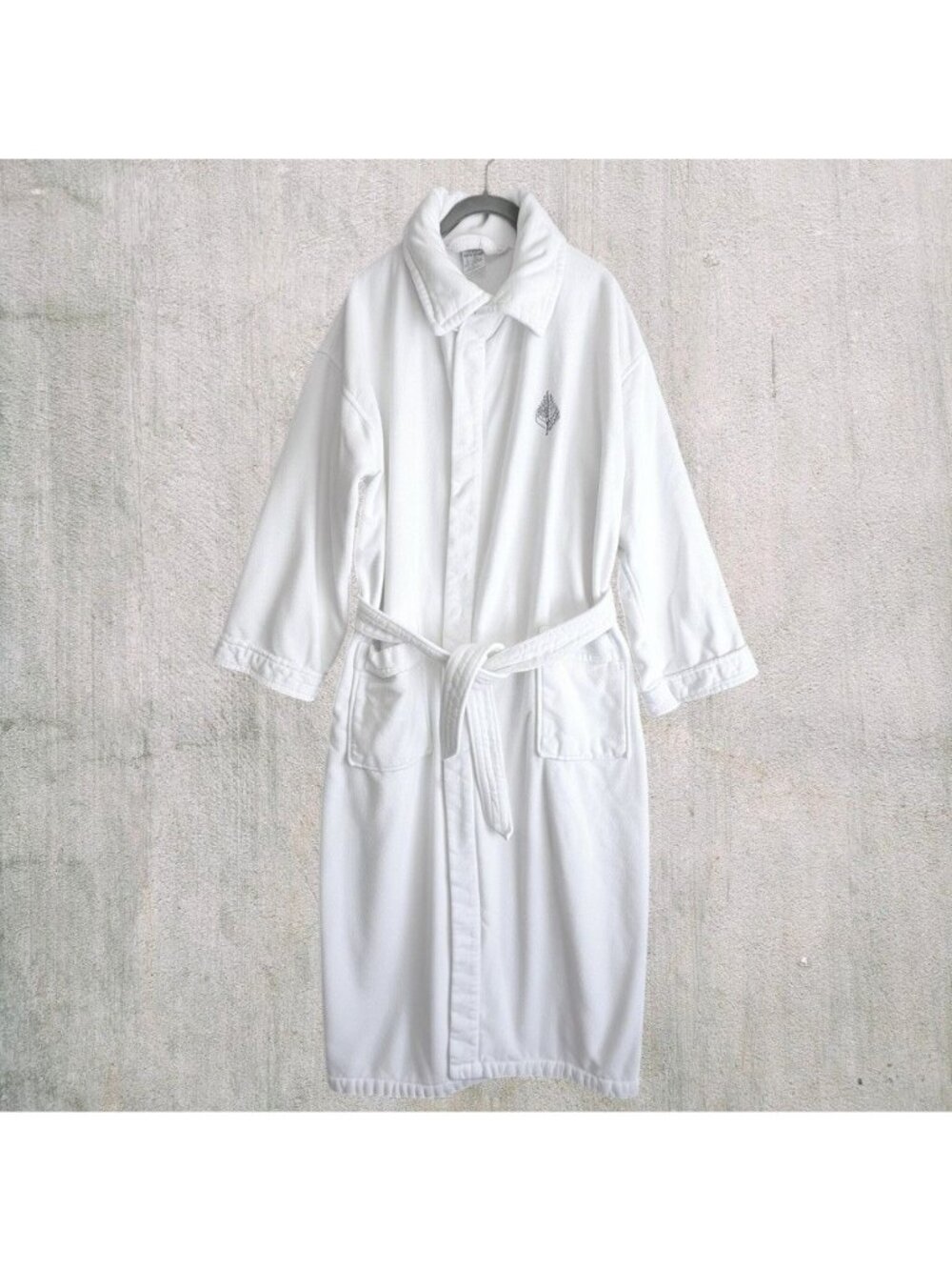 Four Seasons Hotels Resorts Robe One Size White Terry Cotton Spa Bathrobe